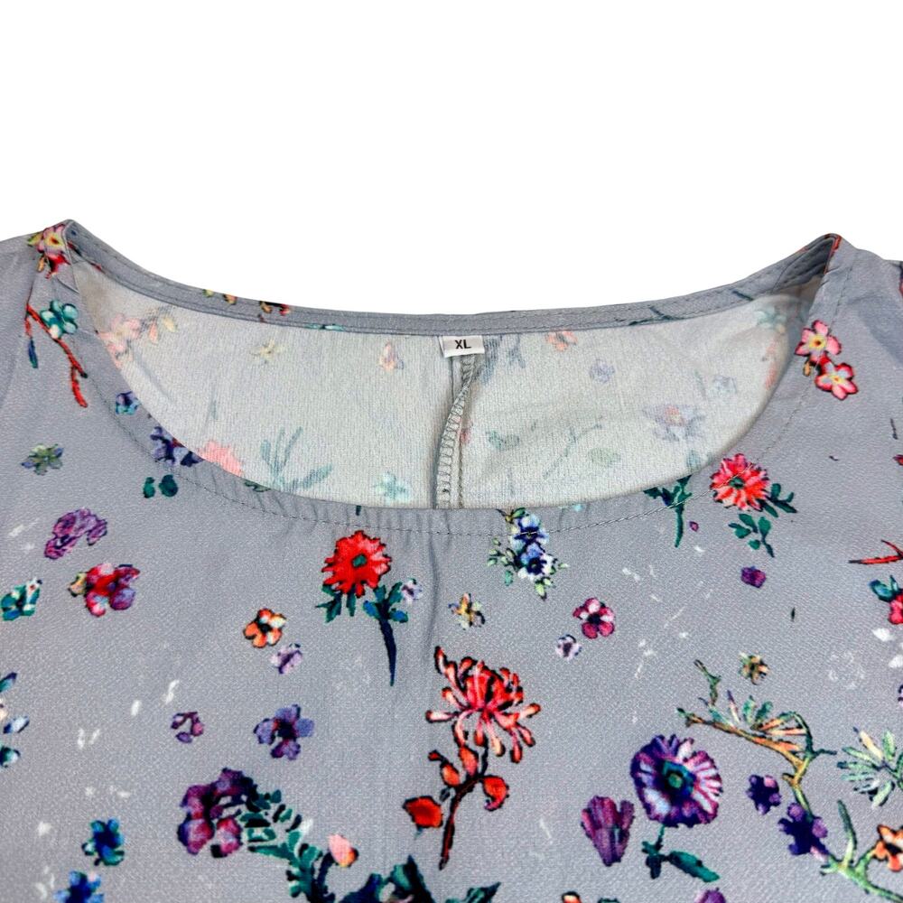 NIB Grey Background Floral Print Short Sleeve Popover Top Lightweight Round Neck - Picture 6 of 16